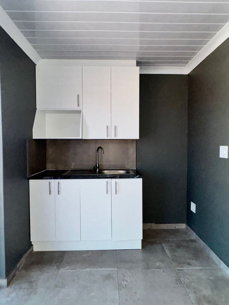 To Let 1 Bedroom Property for Rent in Forest Heights Western Cape